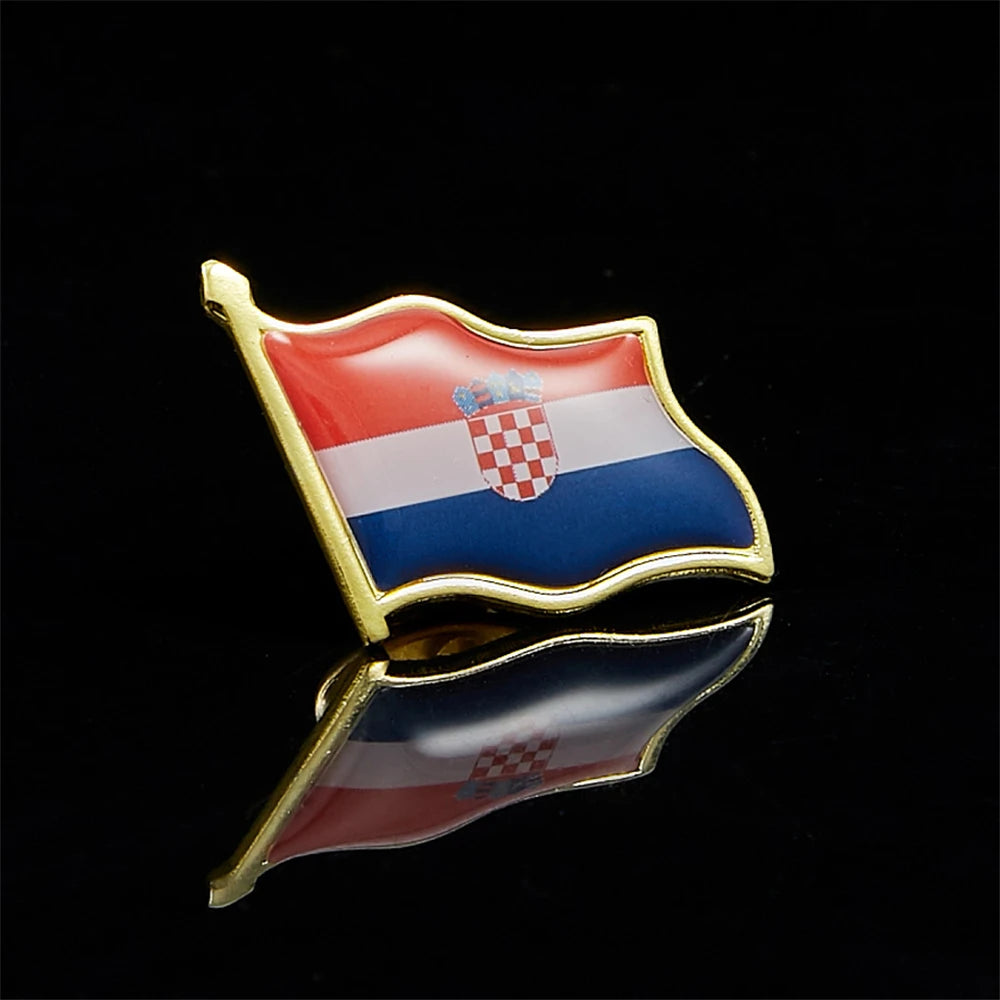 Croatia Country Flag Lapel Pin Made of Metal Souvenir Hat Men Women Waving Epoxy Flag Lapel Pin