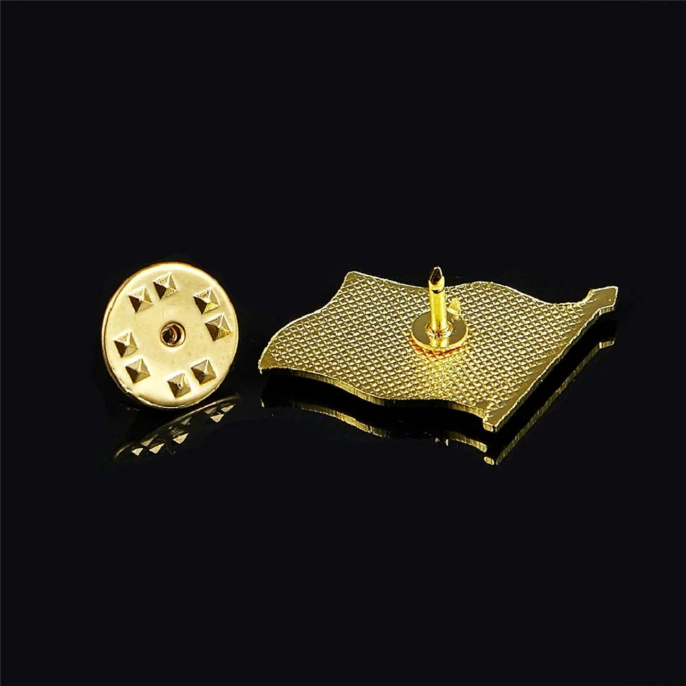 Croatia Country Flag Lapel Pin Made of Metal Souvenir Hat Men Women Waving Epoxy Flag Lapel Pin