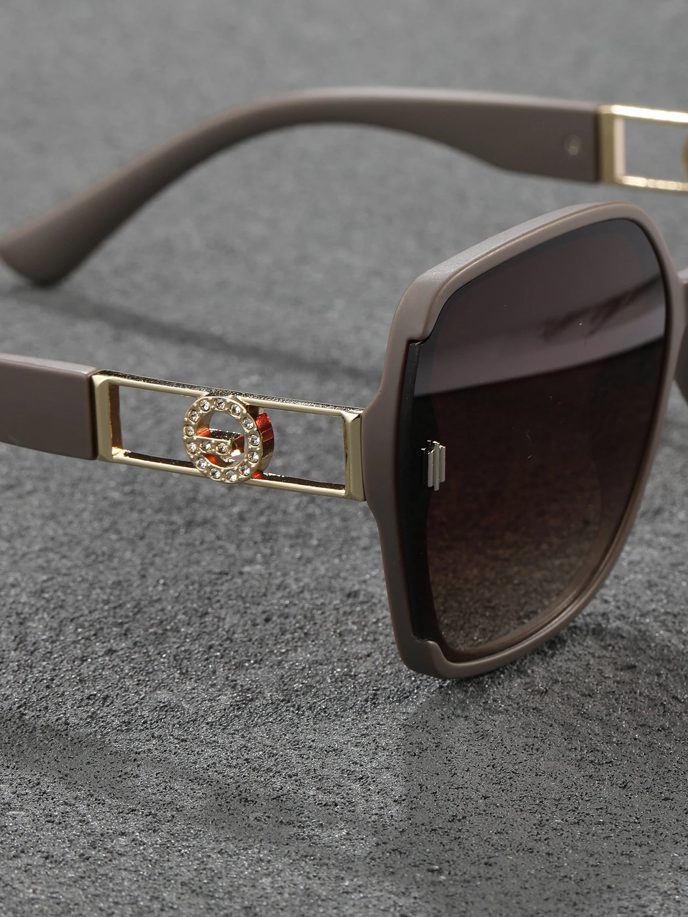 5 New sunglasses for women: UV-resistant sunglasses for women, high-end look, versatile for large faces, slimming glasses, high-