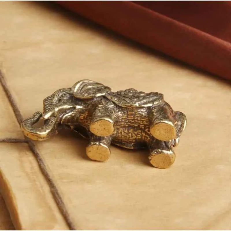 Antique Bronze Minature Elephant Figurines Tea Pet Table Ornament Decorations Solid Copper Animal Crafts Home Decor Living Room