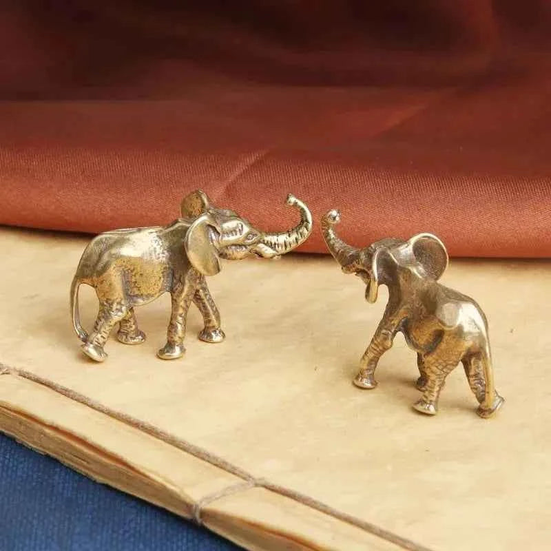 Antique Bronze Minature Elephant Figurines Tea Pet Table Ornament Decorations Solid Copper Animal Crafts Home Decor Living Room